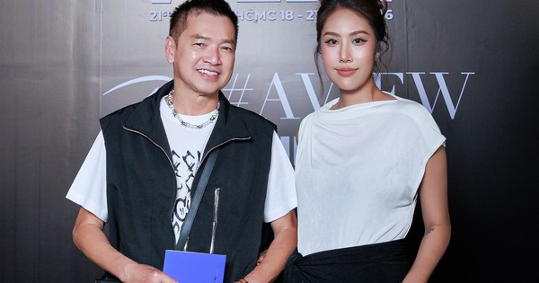 Quang Minh cùng vợ kém tuổi đi sự kiện, tiết lộ cuộc sống hôn nhân: góc nhìn mới cho người chơi Việt - hình ảnh - kjcbet.vip