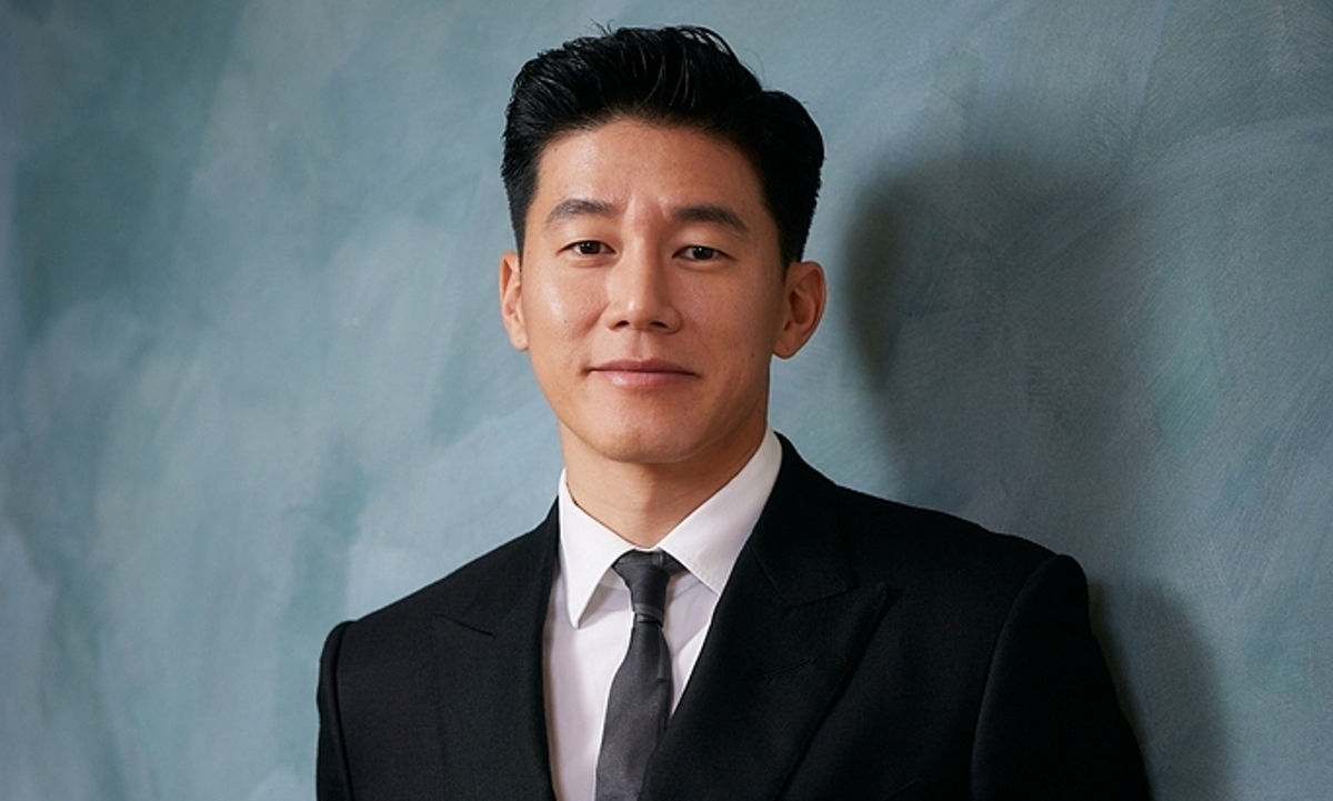 Tài tử Kim Mu Yeol vươn lên từ nghèo khó: góc nhìn mới cho người chơi Việt - hình ảnh - kjcbet.vip Tài tử Kim Mu Yeol vươn lên từ nghèo khó: góc nhìn mới cho người chơi Việt - hình ảnh - kjcbet.vip