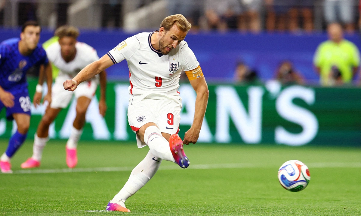 Boateng Kêu Gọi FIFA Cấm Cách Đá Phạt Đền ‘Gây Tranh Cãi’ Của Harry Kane - hình ảnh - kjcbet.vip