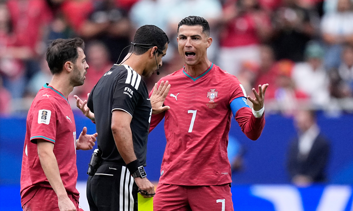 KJC chính thức: Ronaldo bị chấm điểm thấp nhất trận ra quân World Cup 2026 - hình ảnh - kjcbet.vip KJC chính thức: Ronaldo bị chấm điểm thấp nhất trận ra quân World Cup 2026 - hình ảnh - kjcbet.vip