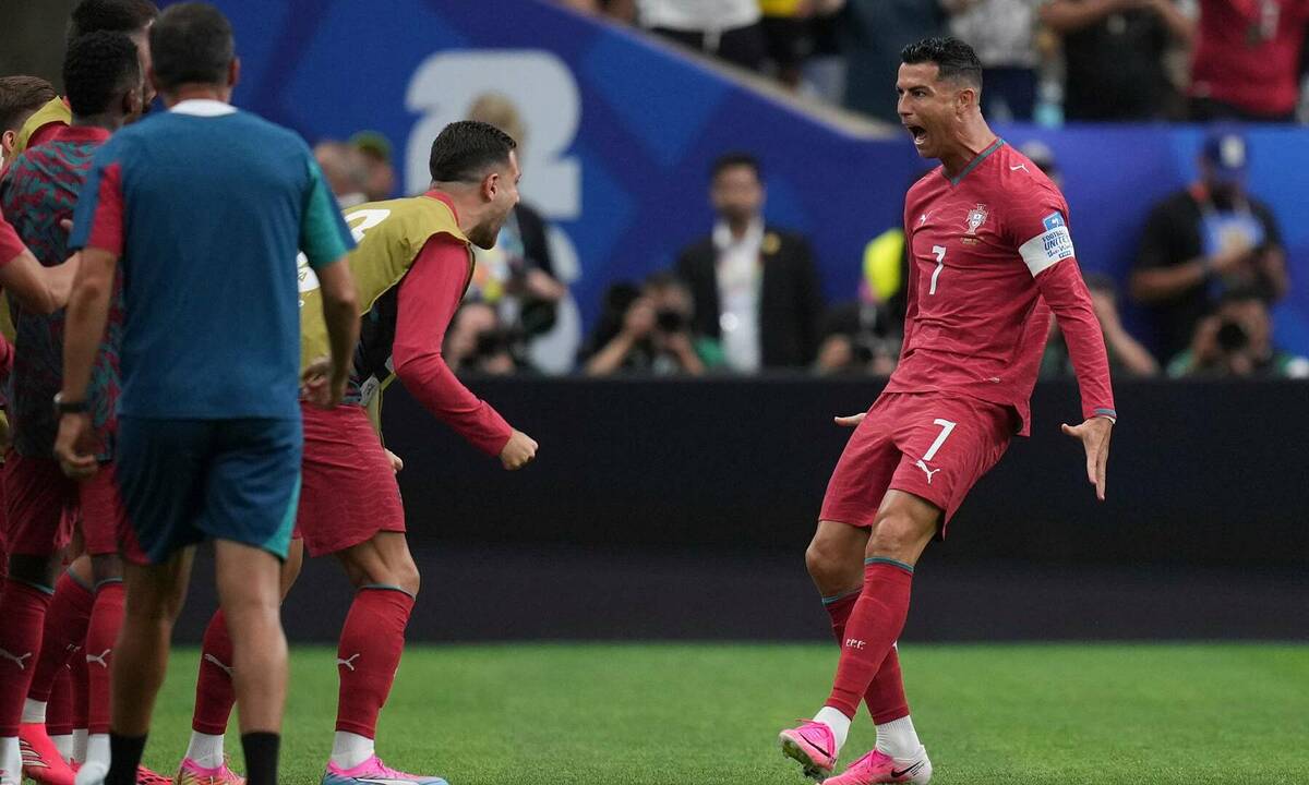 Link vào nhà cái KJC: Ibrahimovic chê Ronaldo sau cú đúp ở World Cup 2026 - hình ảnh - kjcbet.vip Link vào nhà cái KJC: Ibrahimovic chê Ronaldo sau cú đúp ở World Cup 2026 - hình ảnh - kjcbet.vip