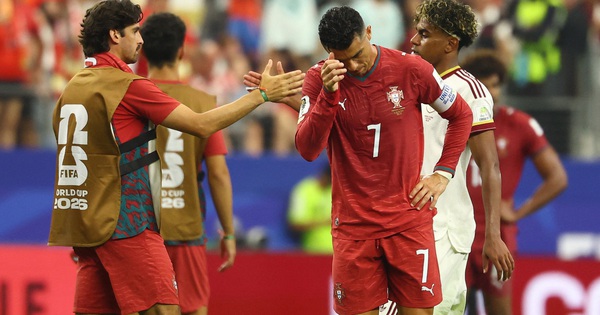 Ibrahimovic chê HLV Martinez không dám hy sinh Ronaldo, khiến Bồ Đào Nha bị loại cay đắng - hình ảnh - kjcbet.vip Ibrahimovic chê HLV Martinez không dám hy sinh Ronaldo, khiến Bồ Đào Nha bị loại cay đắng - hình ảnh - kjcbet.vip