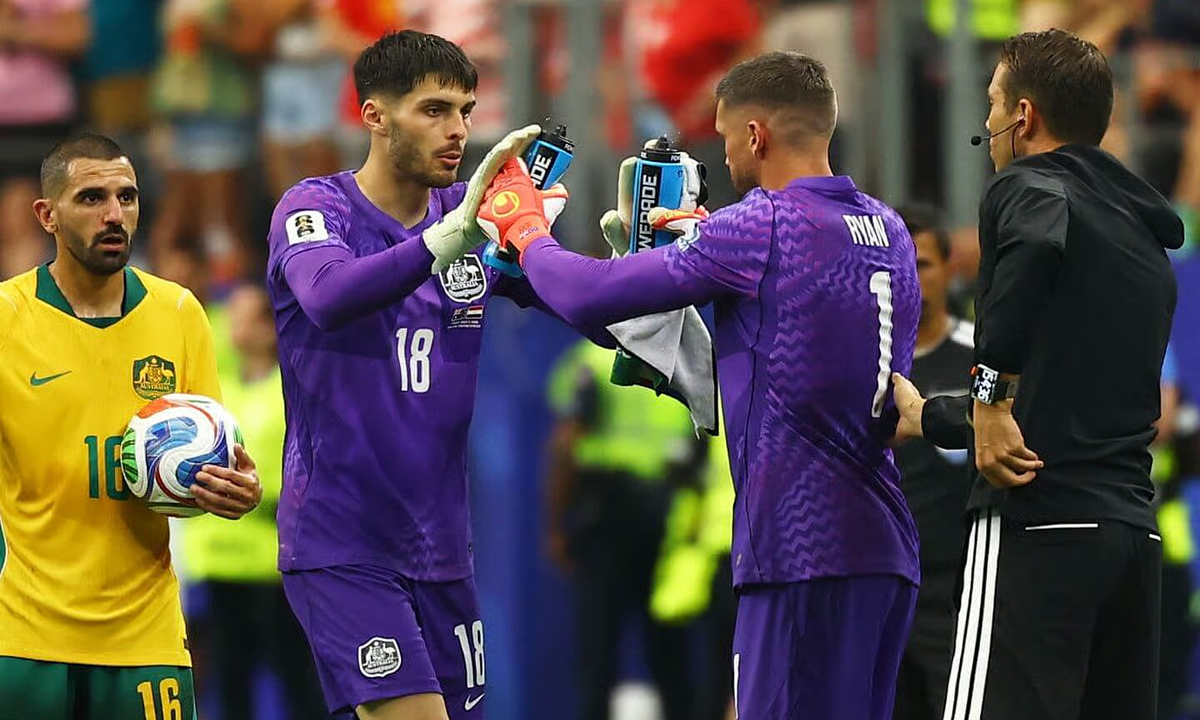 Thay thủ môn trước loạt luân lưu, Australia vẫn gục ngã trước Ai Cập tại World Cup 2026 - hình ảnh - kjcbet.vip Thay thủ môn trước loạt luân lưu, Australia vẫn gục ngã trước Ai Cập tại World Cup 2026 - hình ảnh - kjcbet.vip
